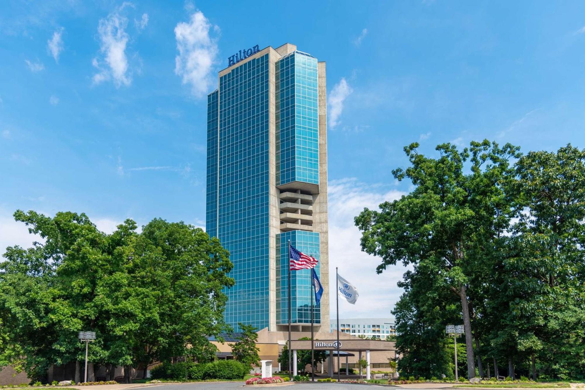 Hilton Alexandria Mark Center Hotel Exterior photo